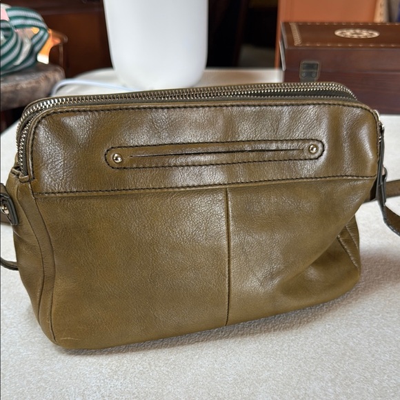 B. Makowsky Olive green Crossbody Bag with Chain Detail - Picture 5 of 10